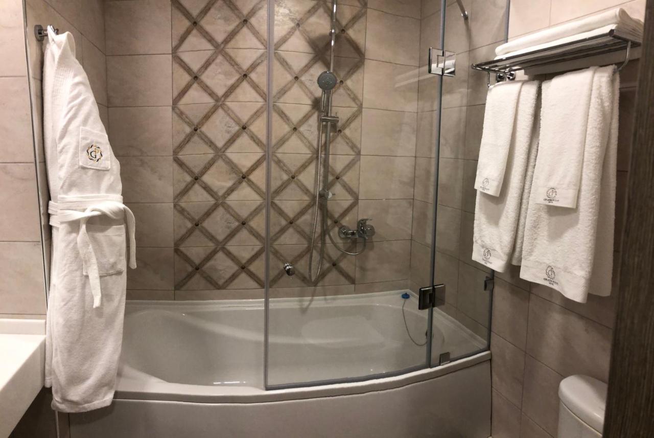 Grace Point Hotel Nur-Sultan  Room photo