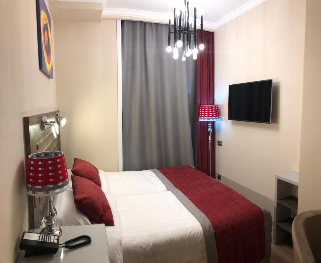Grace Point Hotel Nur-Sultan  Room photo